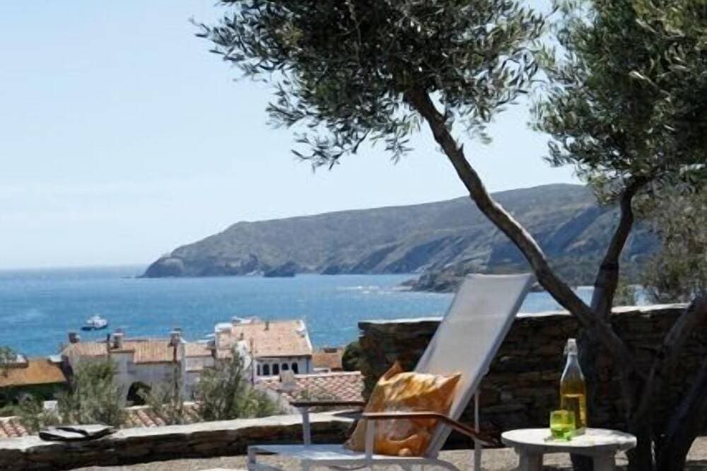 Haus mit Blick auf das Meer, Garten, Pool, private Garage centr0 von Cadaques, 1
