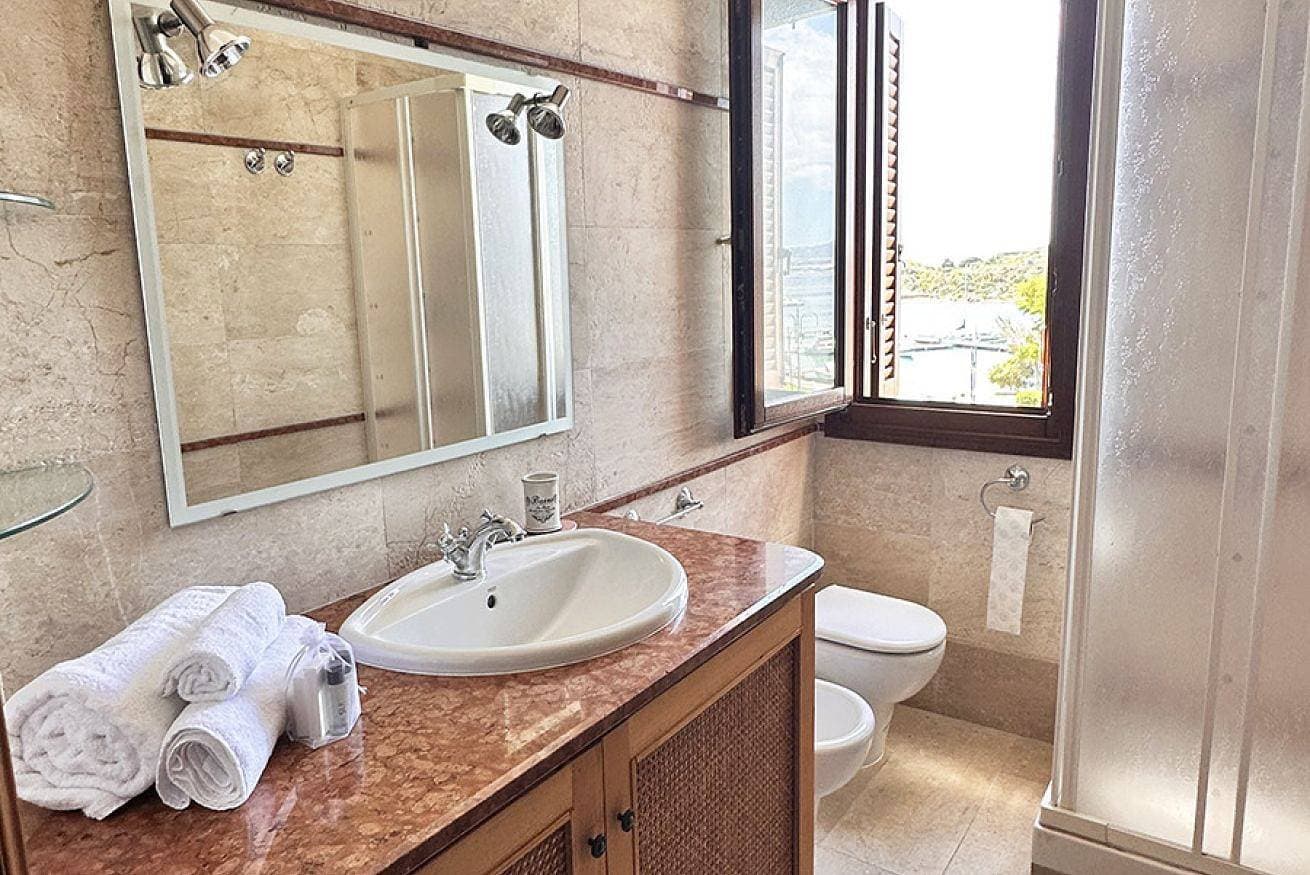 Foto 6 von 12: Ferienwohnung für 4 Personen mit Balkon/Terrasse