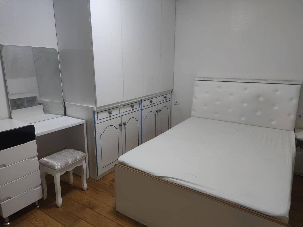 Chambre privée à Bobigny -Salle de bain et toilettes communes, pas de cuisine, check-in après 19h 1