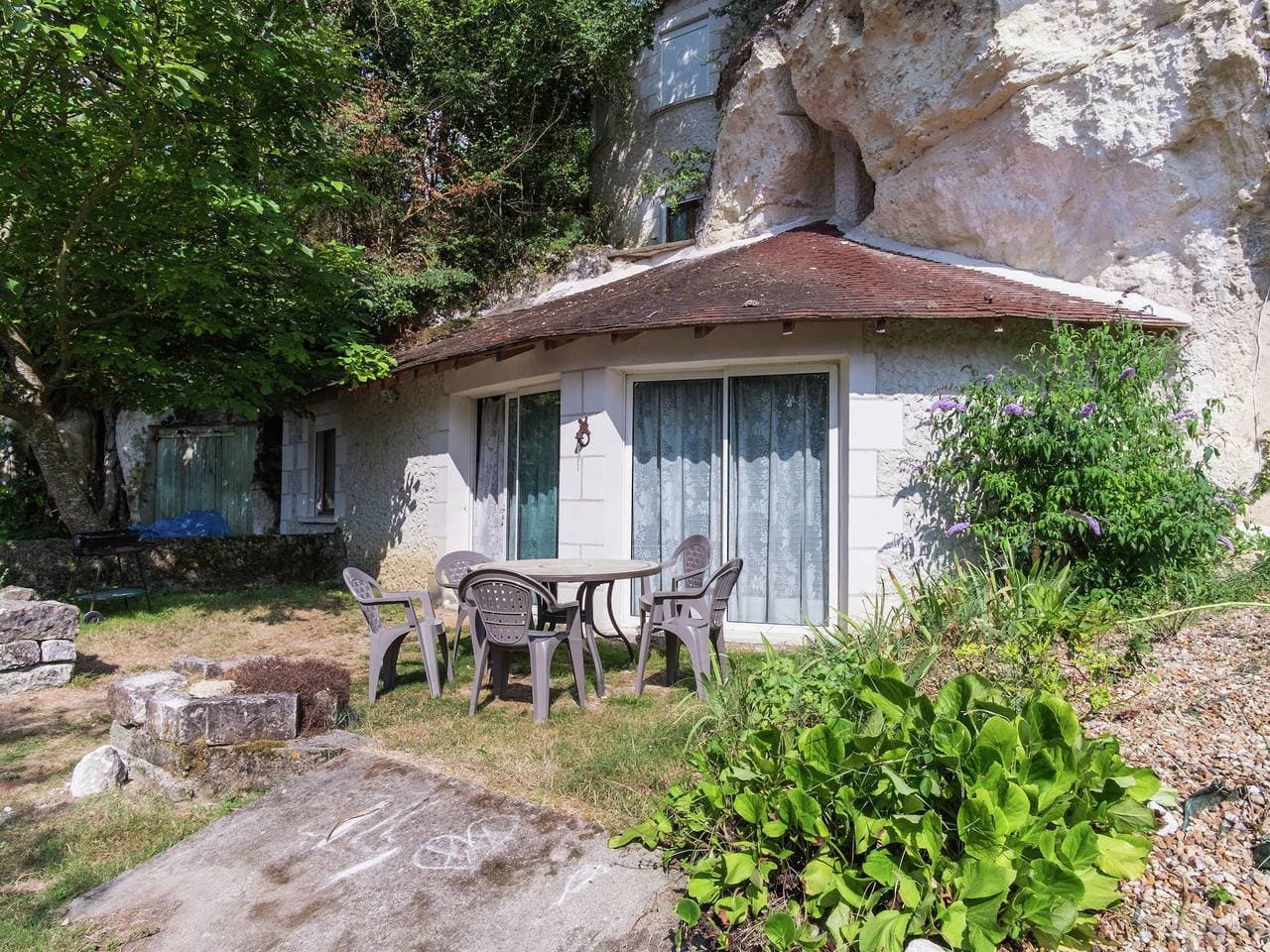 Einzigartiges Höhlenwohnungshaus im Tal 1