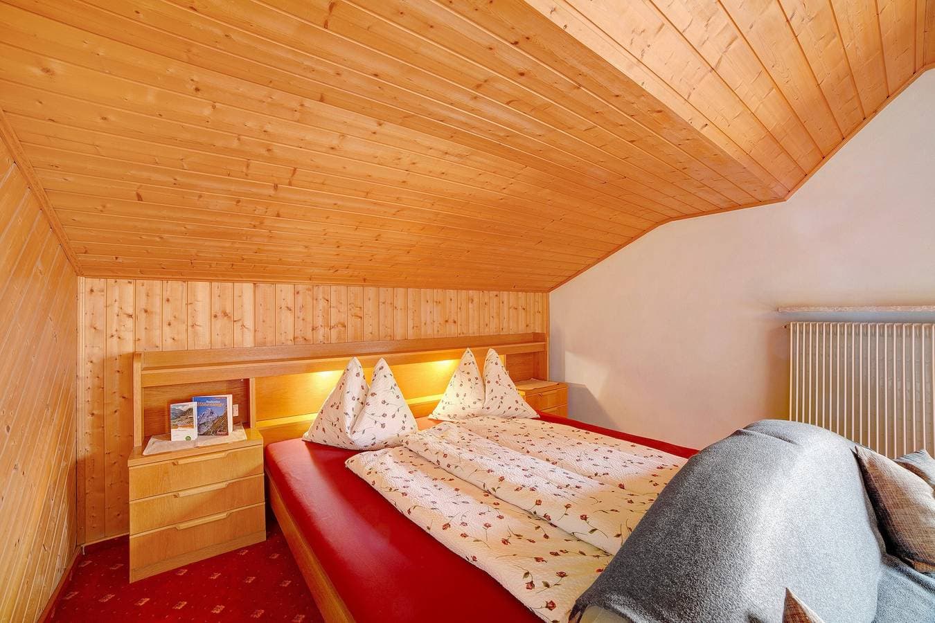 Foto 6 von 22: Ferienwohnung 'Sankt Corbinian 3' mit Bergblick, Balkon und Gemeinschaftsgarten