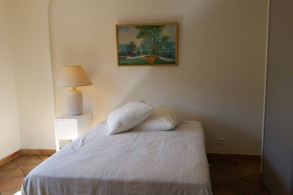 Apartment-Apartment-Ensuite-Blick auf den Hof 1