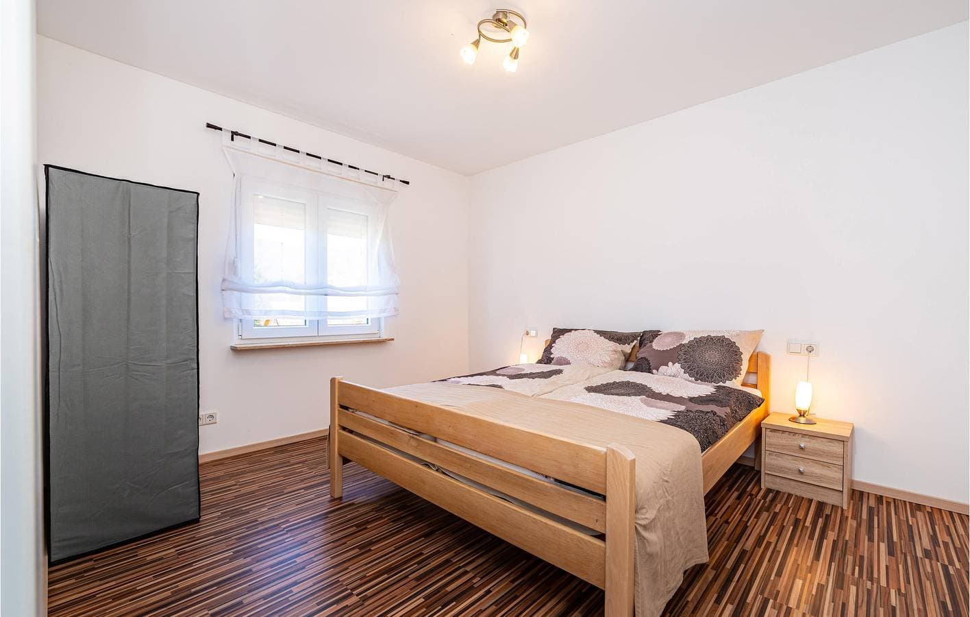 Foto 7 von 32: Gemütliche 75 m² große Wohnung mit Pool, Terrasse und nur 400 m von der Küste entfernt