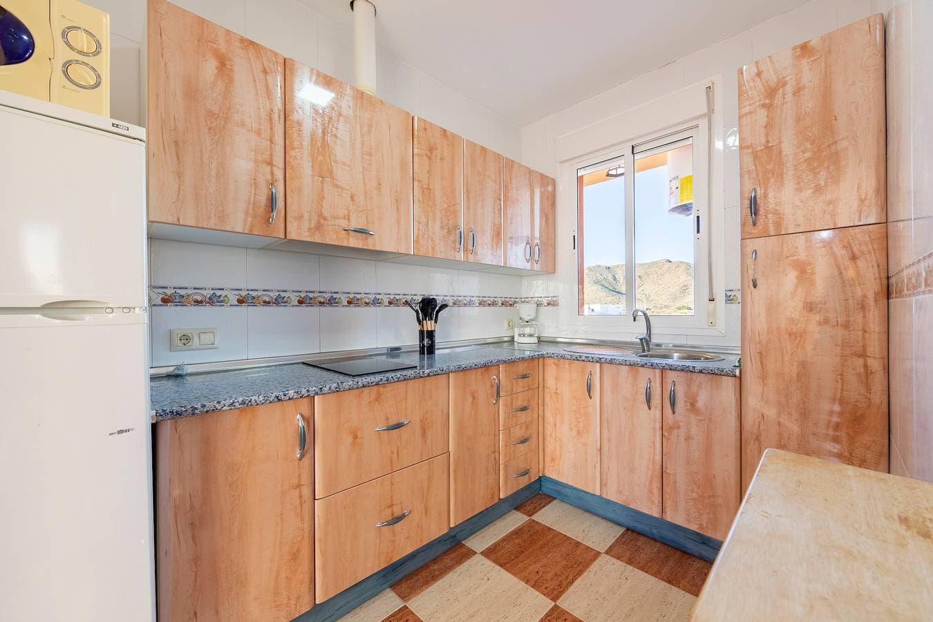 Foto 4 von 23: Haustierfreundliche Ferienwohnung Las Cuatro Lunas mit Bergblick, Terrasse und Klimaanlage