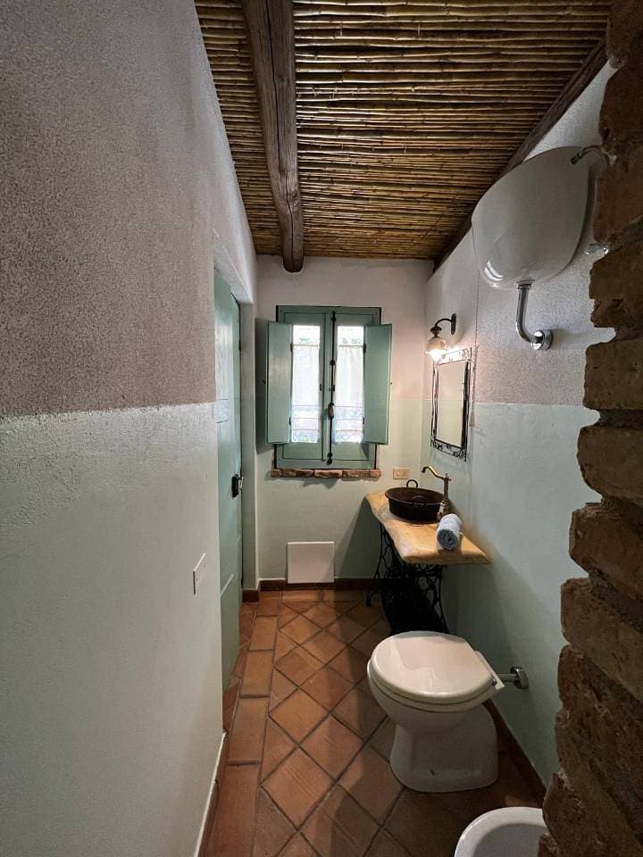 Foto 6 von 7: Double Room with Private Bathroom