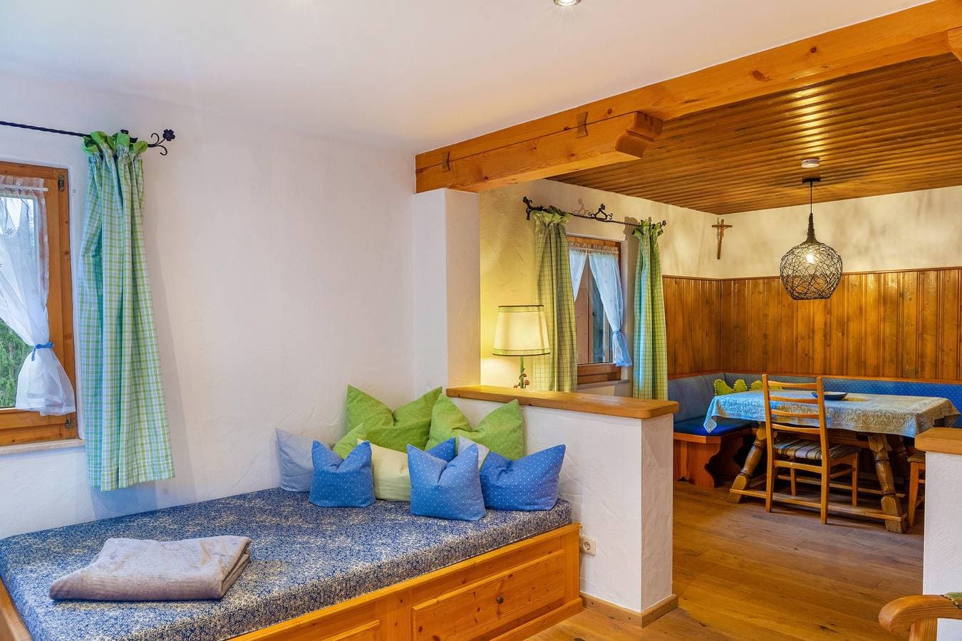 Foto 11 von 25: Ferienwohnung Kraus Eibsee mit Bergblick, gemeinsamer Terrasse und WLAN