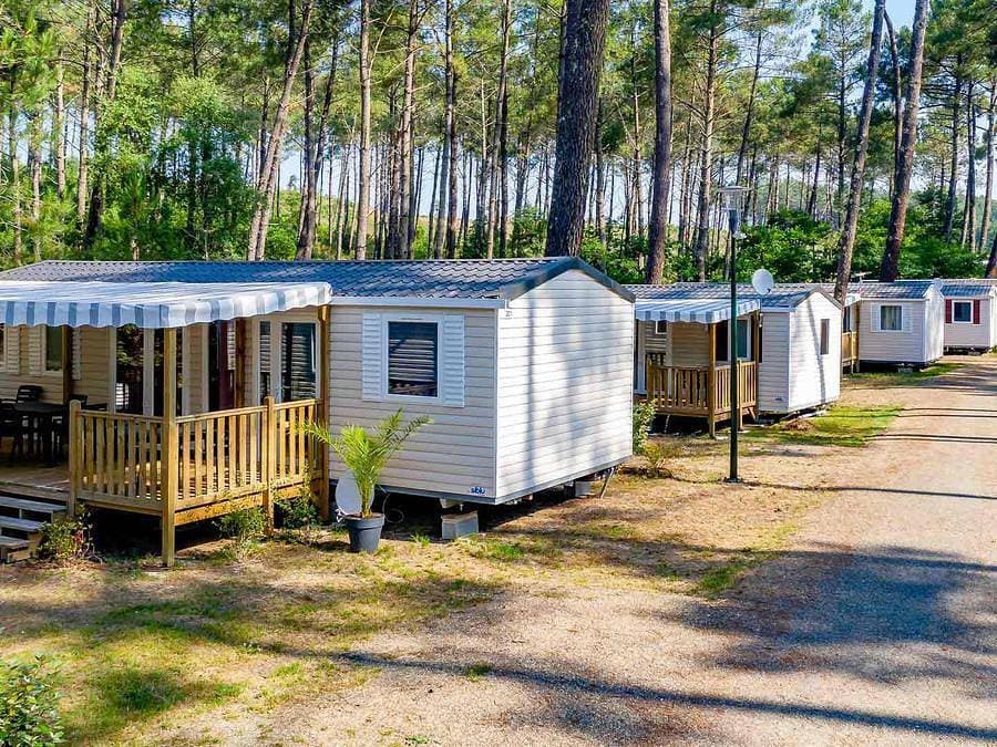 Foto 6 von 24: Camping Siblu Les Dunes De Contis - Funpass inclus - Mobilheim 8 personen - Essential 3ch 8p Signature clim