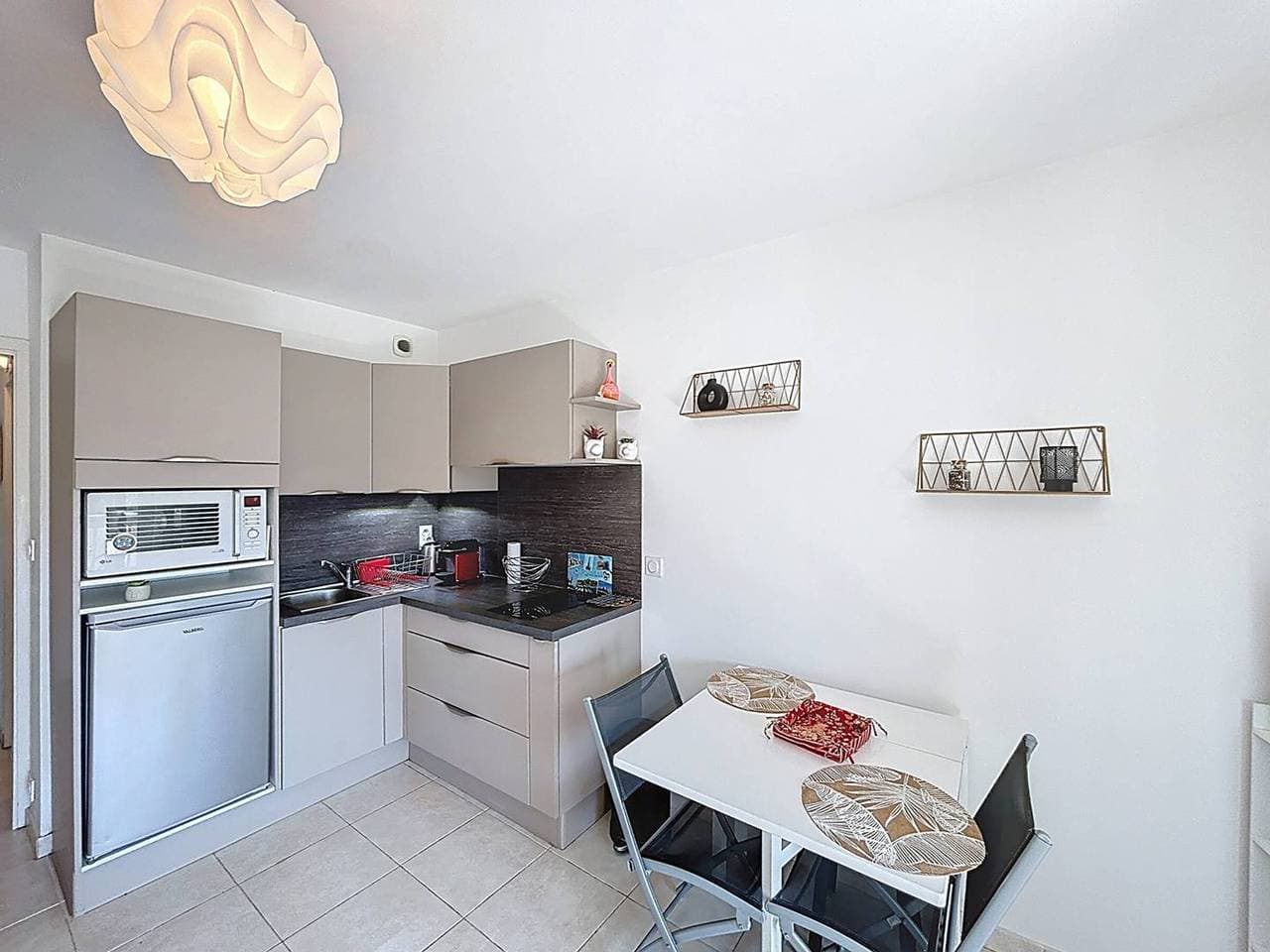 Foto 8 von 14: Hübsches Studio mit Terrasse und Parkplatz nahe Strand