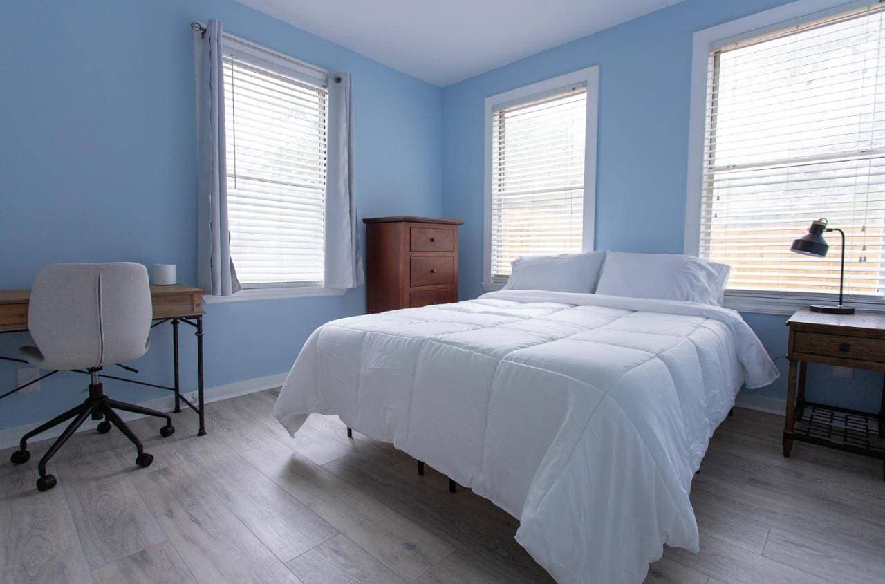 Central & Comfortable Home Walk to the Beach! 1