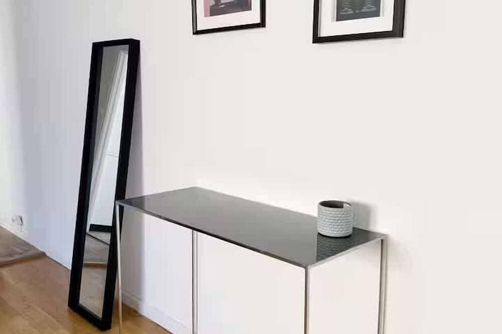Foto 9 von 12: Quiet 1Br Apartment with Balcony, 20min to City