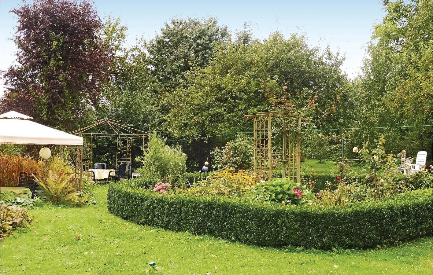 Foto 7 von 19: Gemütliche Ferienwohnung mit TV, Parkplatz, Garten & Terrasse bei Schwalenberg