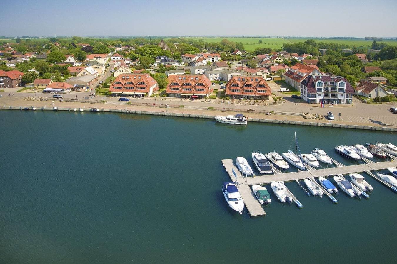 Hafennahe Ferienwohnung mit Balkon und Meerblick - Hafenhäuser Wiek 14 1