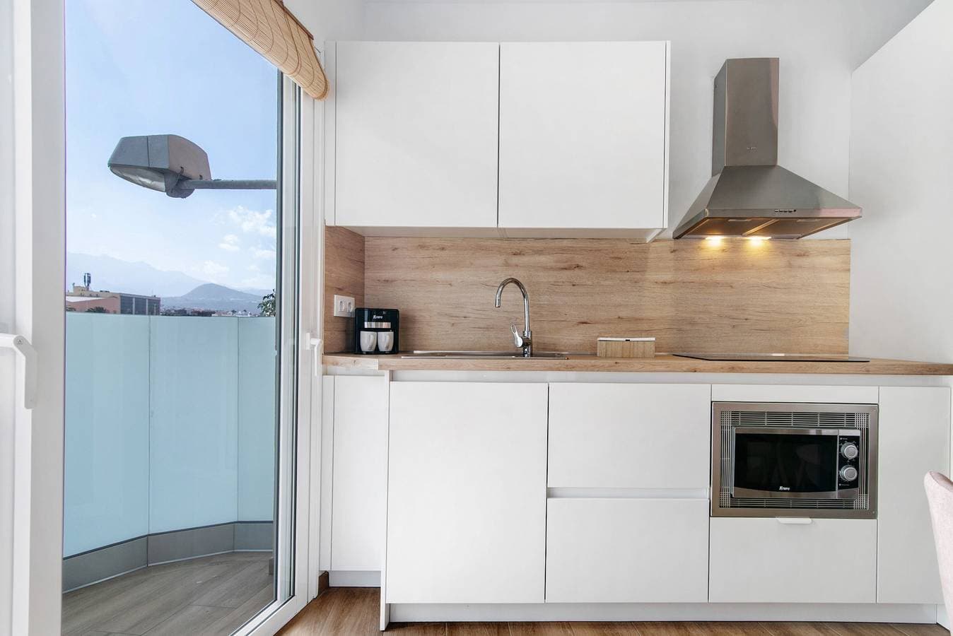 Foto 10 von 27: Ferienwohnung 'Flamboyan 2' mit Balkon, WLAN und Klimaanlage