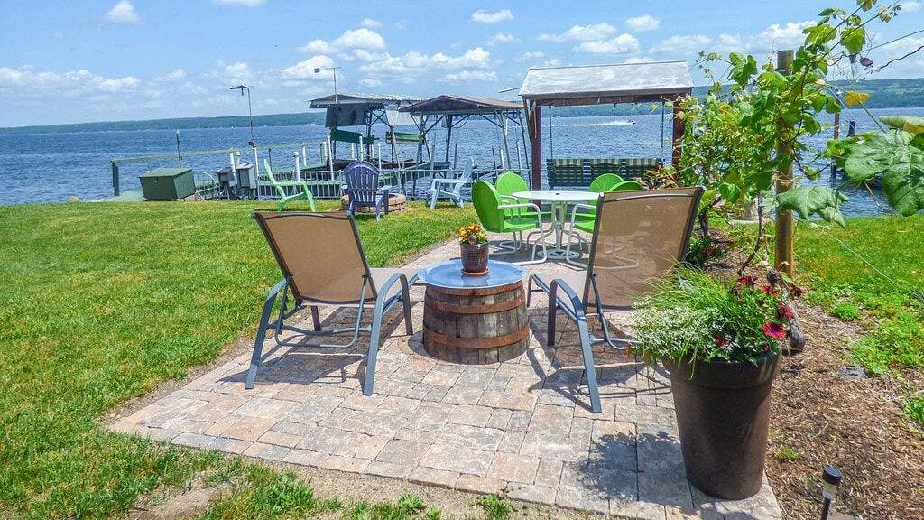 Foto 3 von 19: Die Trottage: \"Modernes 2 Schlafzimmer Seneca Lake Home\"