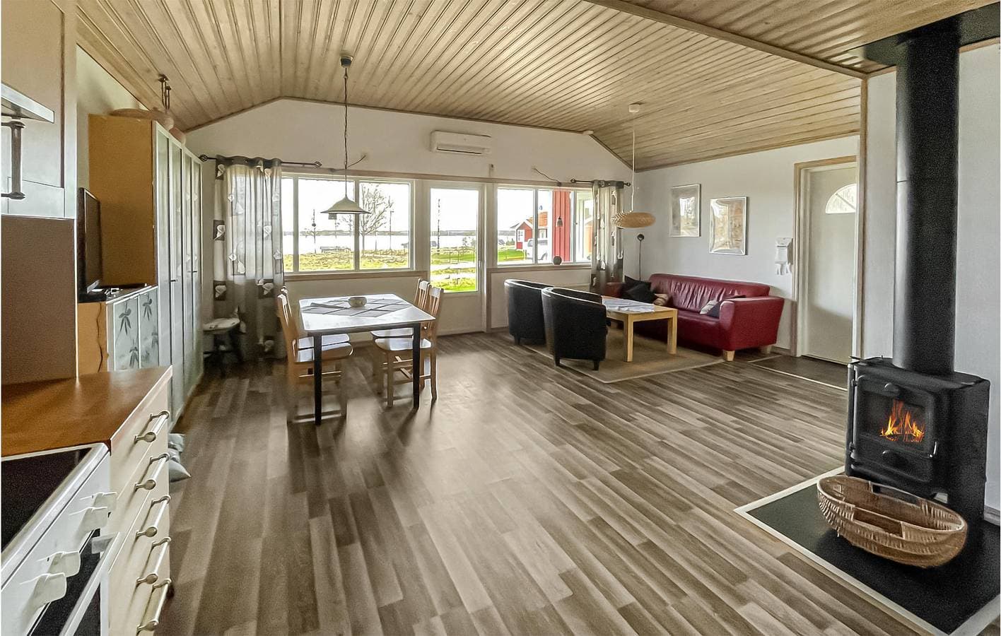 Foto 6 von 21: Ferienhaus für 4 Personen mit Seeblick