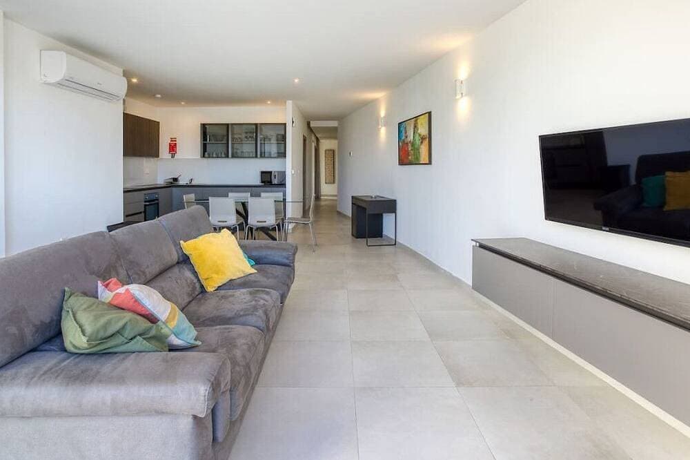Foto 9 von 30: Modern 3Br home with Stunning Marina View in Pieta