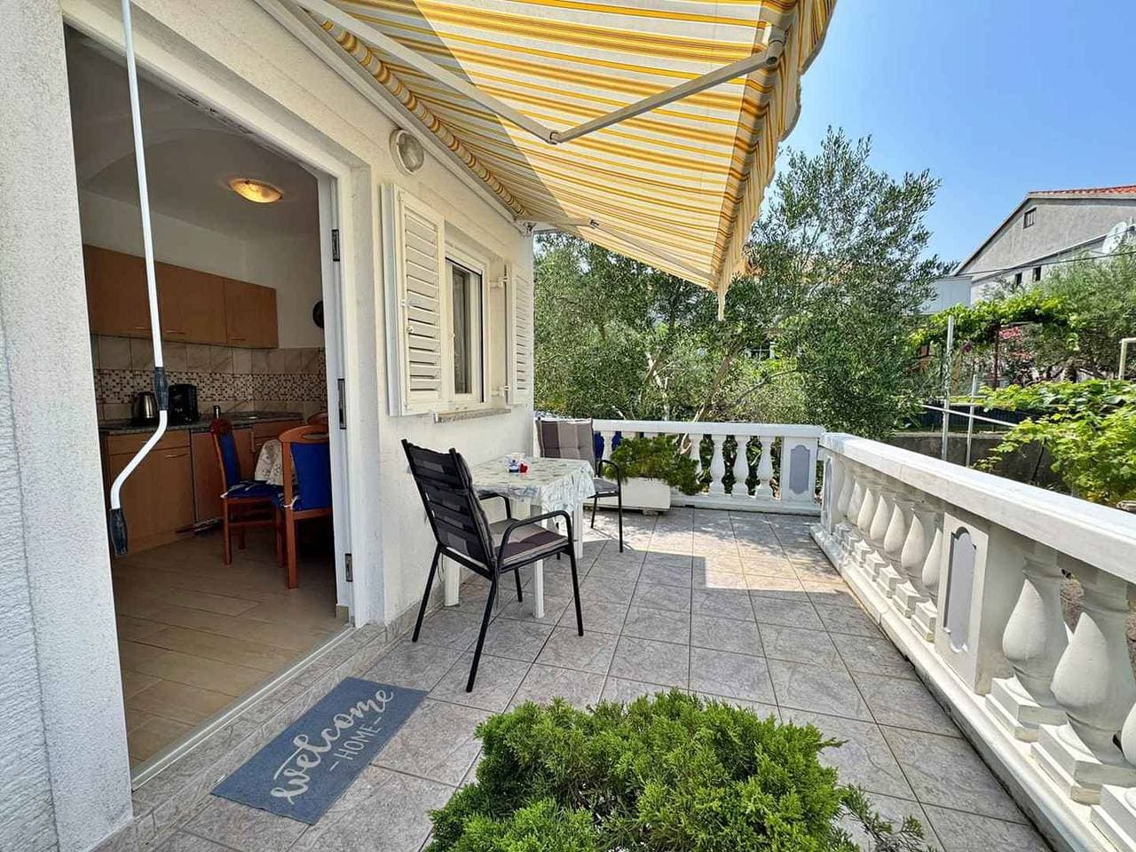 Foto 6 von 27: Ferienwohnung mit Klimaanlage und Balkon