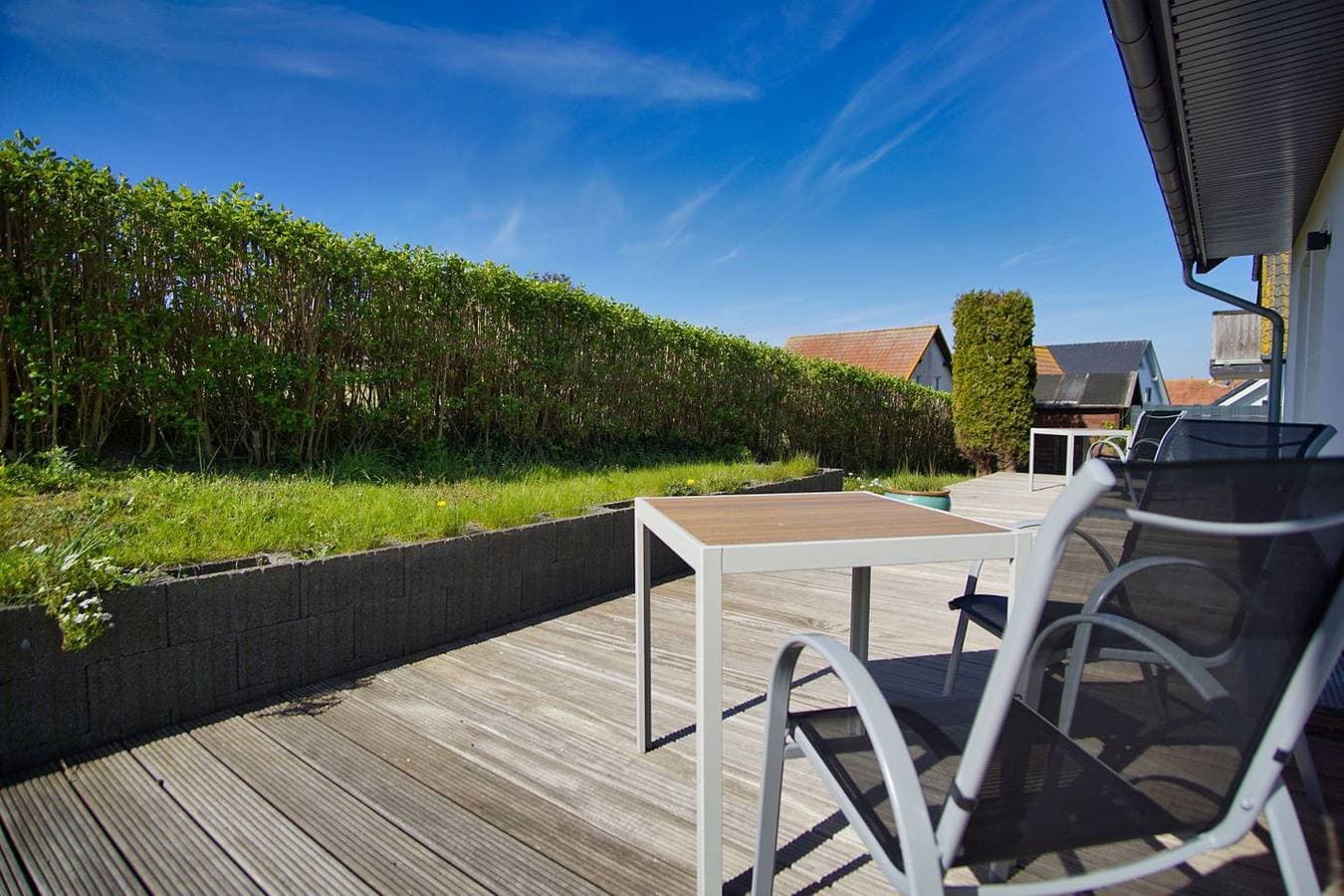Foto 4 von 24: Ferienwohnung mit Terrasse in ruhiger Lage - Haus Südperd FeWo Strandwinde