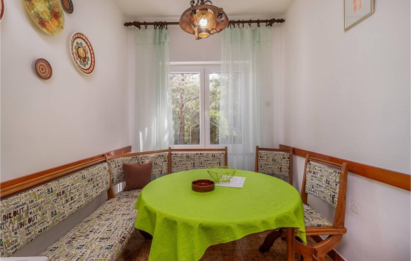 Foto 5 von 32: Gemütliche Ferienwohnung mit Meerblick, Terrasse und Parkplatz – in der Nähe von Klenovica