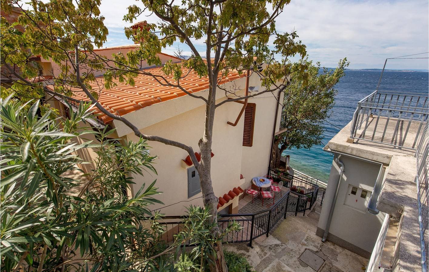 Gemütliche Ferienwohnung am Meer mit Terrasse, WLAN und Parkplatz – 2 km vom Strand entfernt 1