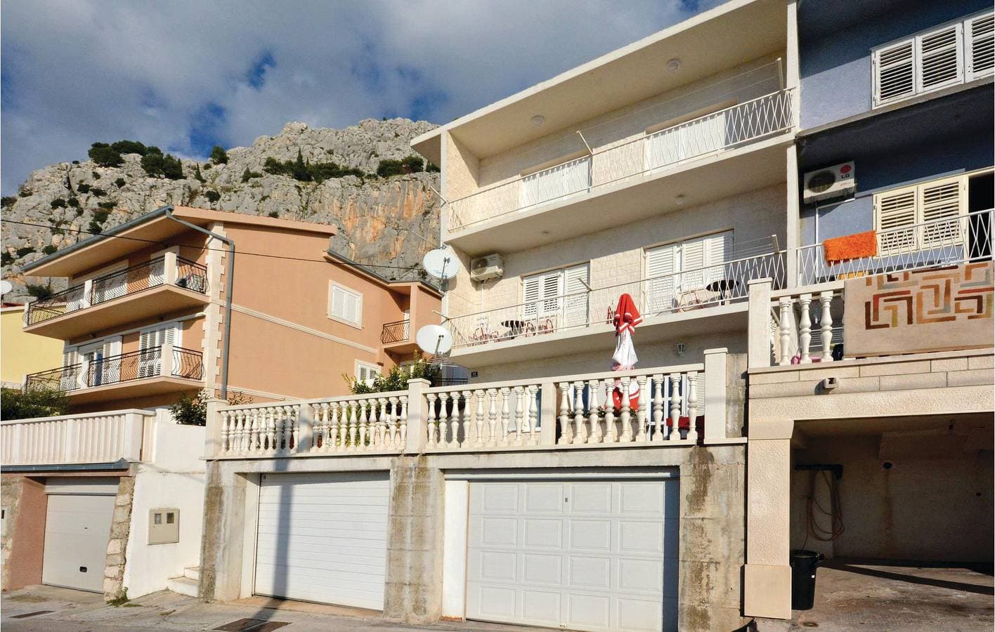 Foto 2 von 20: Gemütlich, nur 1 km vom Strand entfernt: Modernes Apartment mit Terrasse und voll ausgestatteter Küche