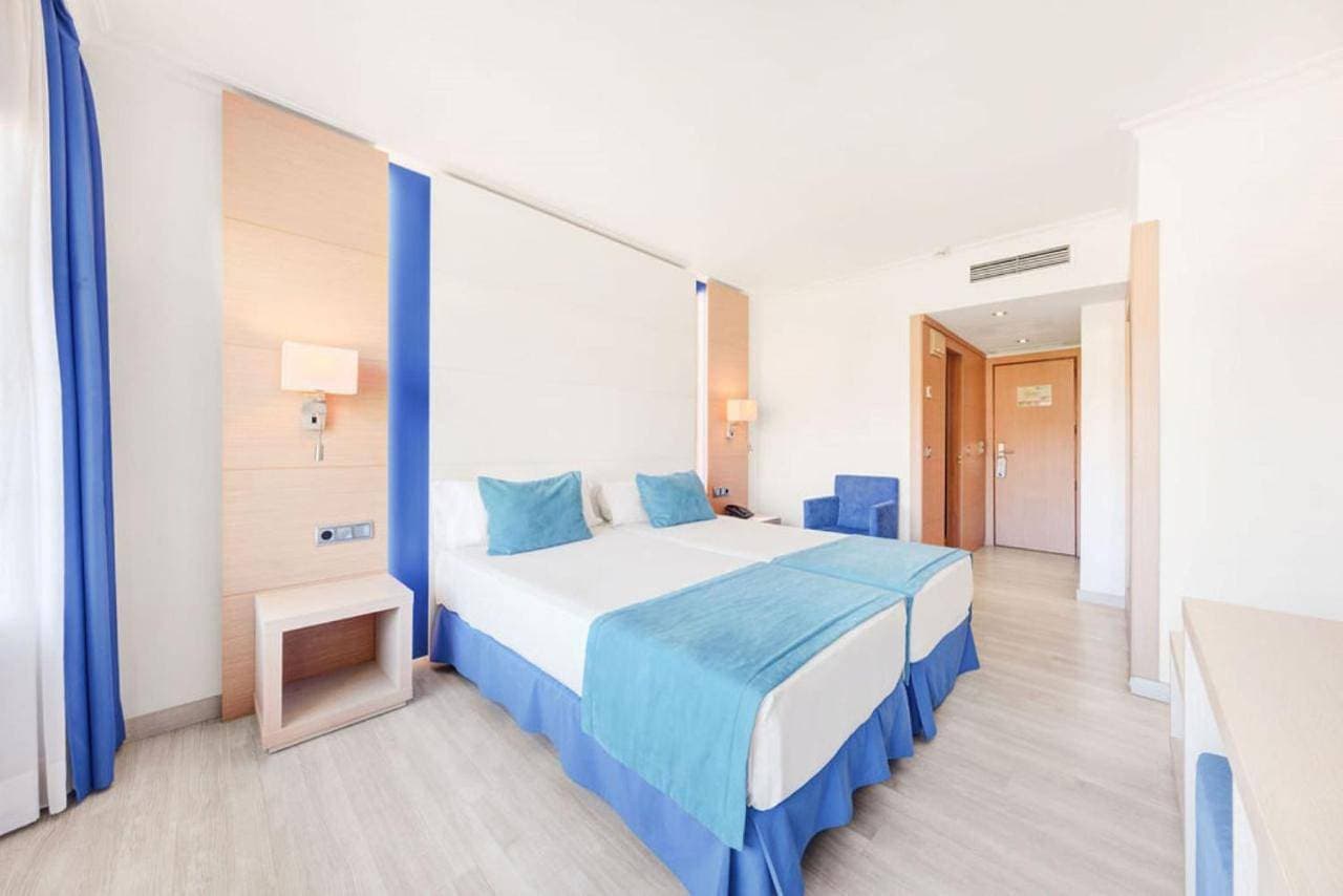 Foto 6 von 13: Double Room with Balcony