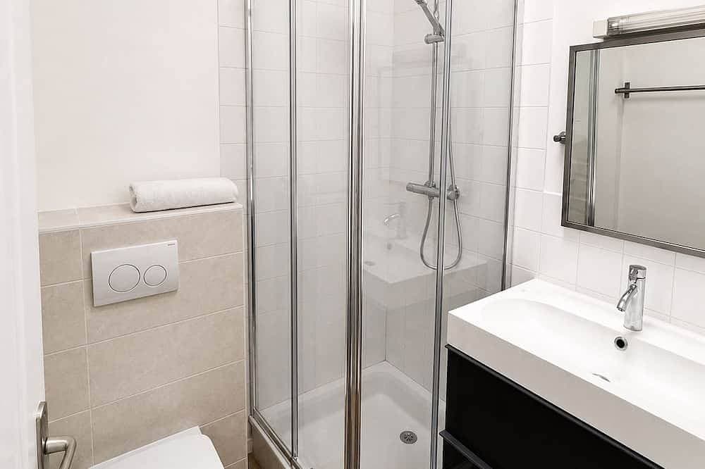 Foto 4 von 13: Studio-Ensuite mit Dusche-Studio 17m2