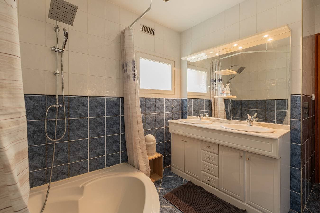 Foto 13 von 28: Ferienhaus „Für bis zu 8 Personen“ mit Terrasse