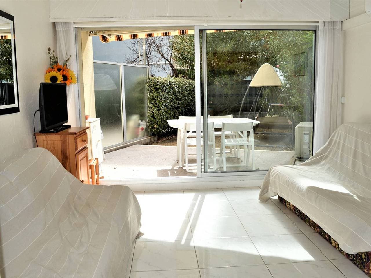 Foto 3 von 18: Klimatisiertes Studio am Strand mit Terrasse und privatem Pool in Cavalaire, für 4 Personen
