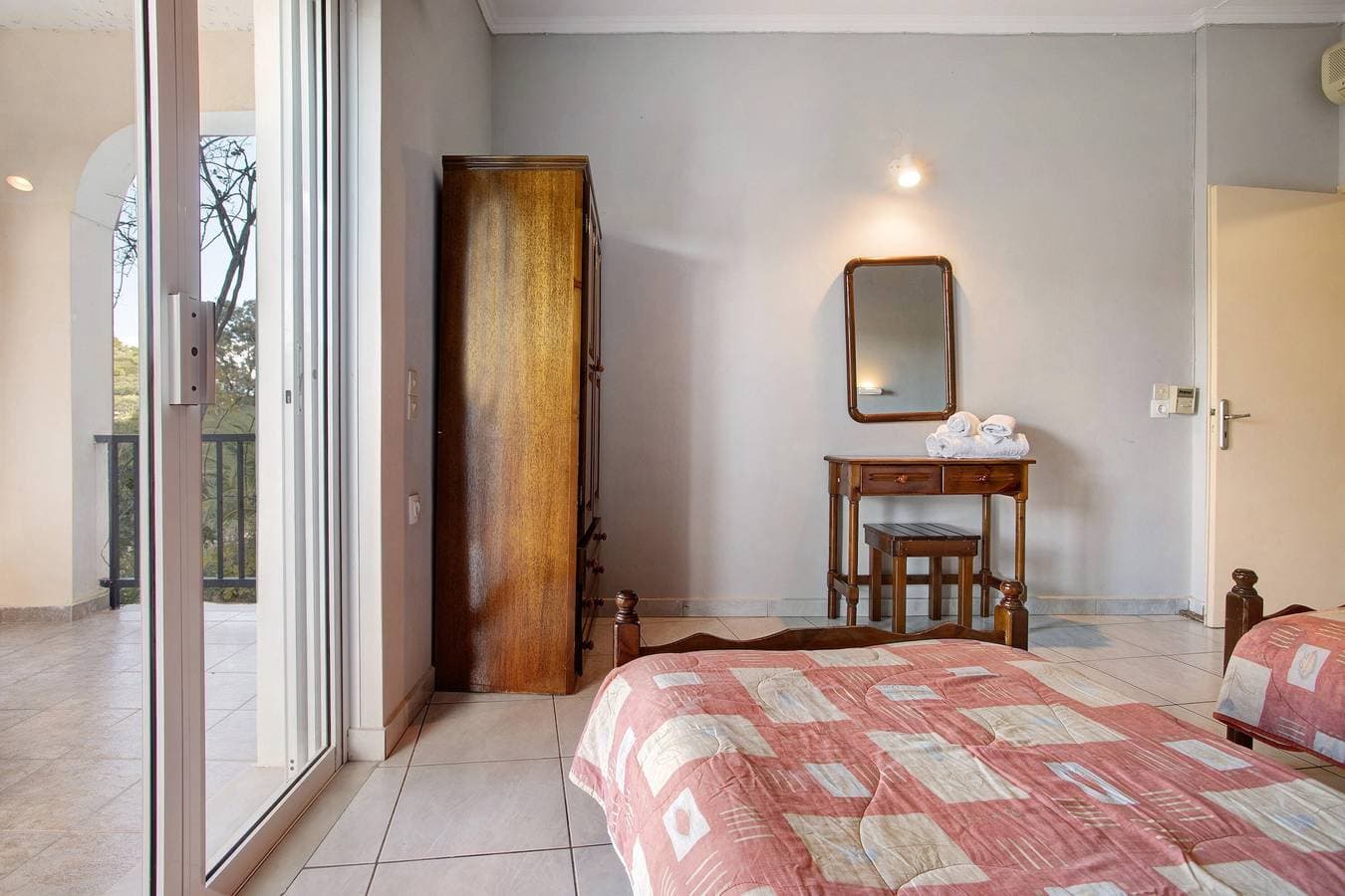 Foto 7 von 26: Ferienwohnung "Dolphin Apartment 8" mit Privatem Balkon, Gemeinschaftsgarten und WLAN
