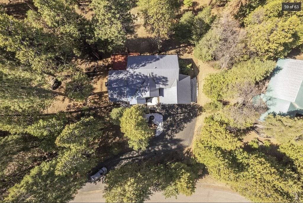 Foto 3 von 50: Deer Meadow Cabin @ Shaver Lake