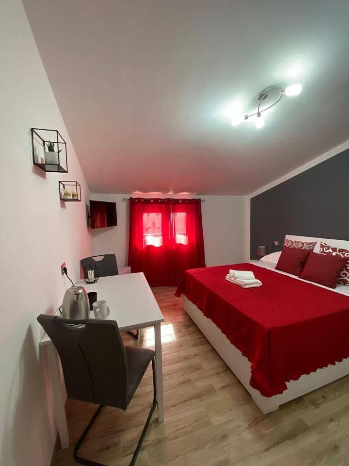 Foto 7 von 11: Double Room with Private Bathroom