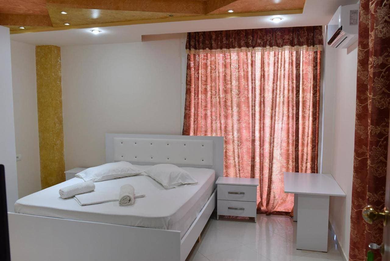 Foto 9 von 16: Double Room with Private Bathroom
