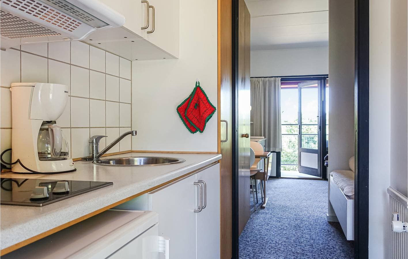 Foto 13 von 16: Ferienwohnung für 4 Personen mit Terrasse
