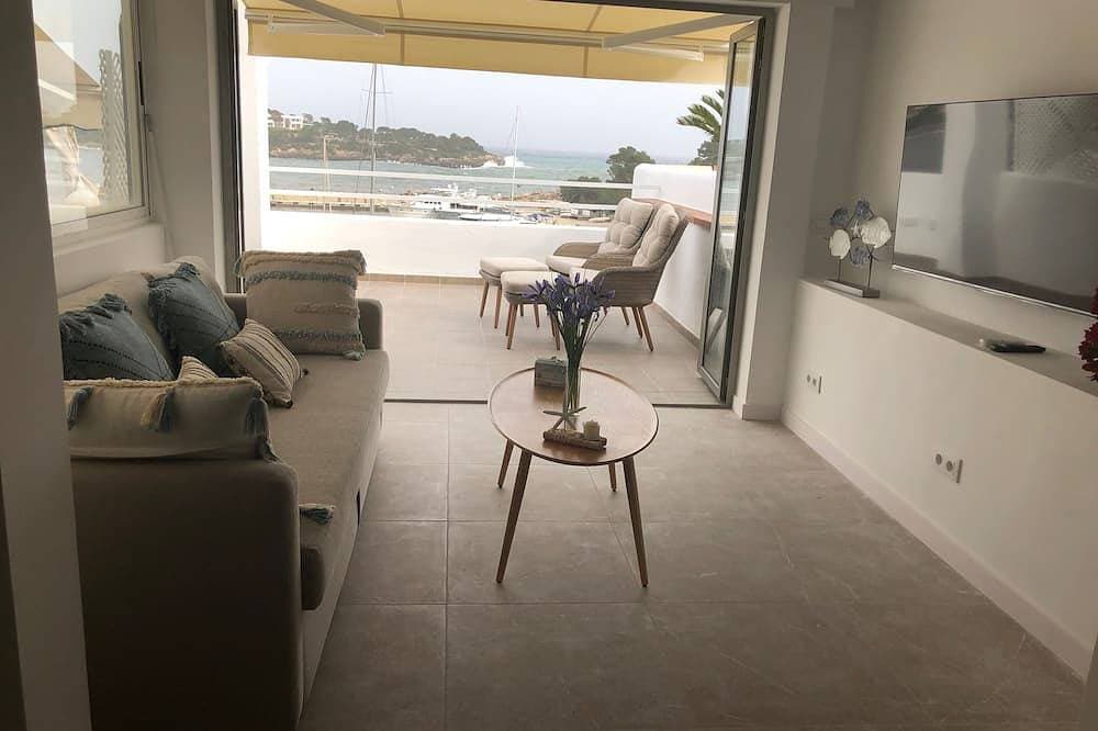 Foto 5 von 9: Sea front penthouse Porto Petro