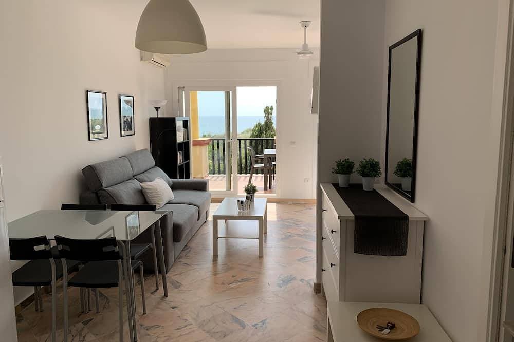 Foto 8 von 16: Apartment 817 on the beachfront with sea views