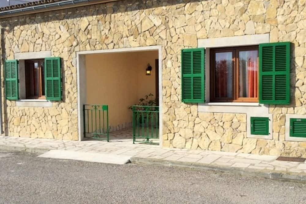 Foto 11 von 21: Ferienhaus mit Wifi, Pool und privater Terrasse
