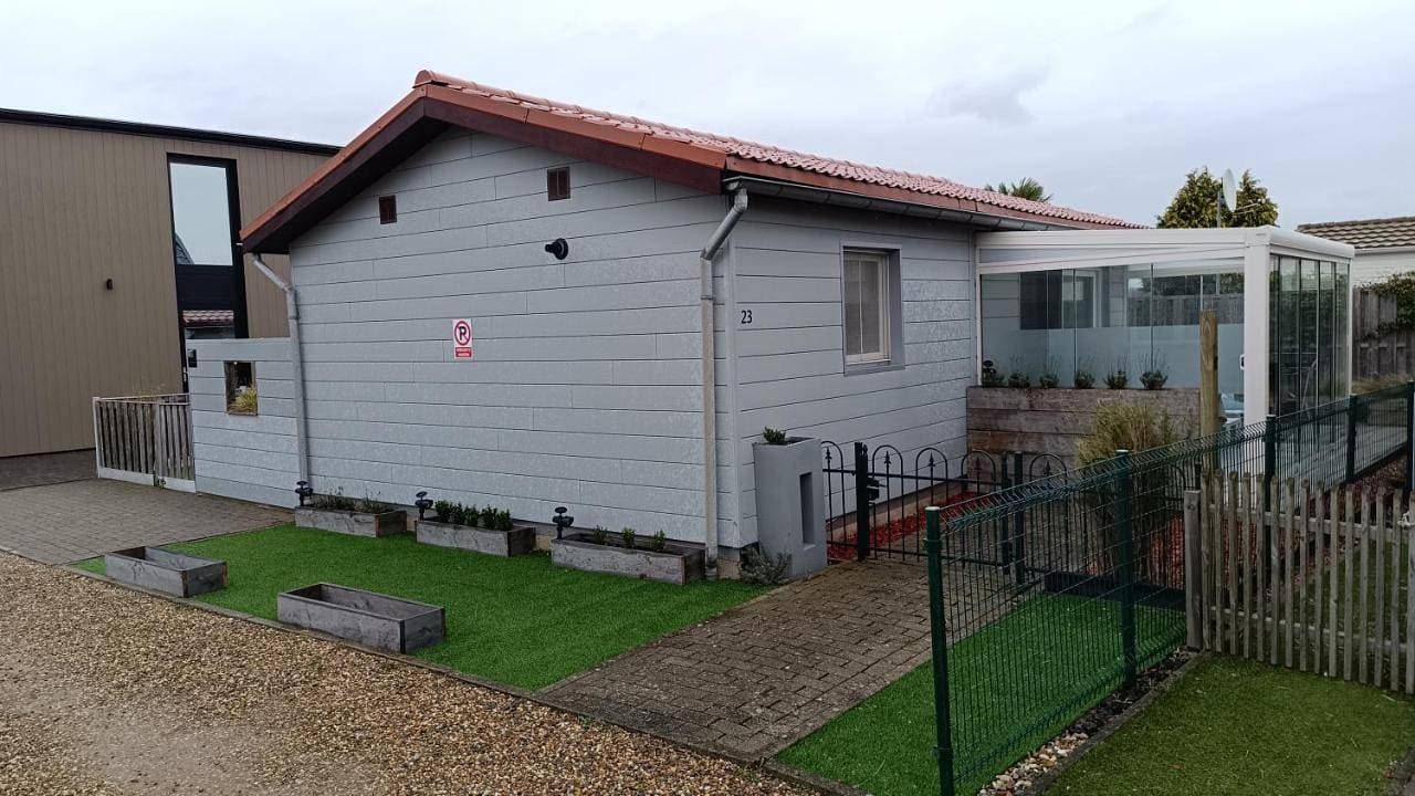 Foto 2 von 30: Two-Bedroom Chalet