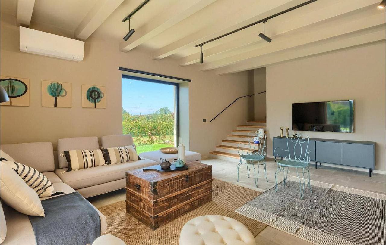 Foto 8 von 42: Five-Bedroom Holiday Home