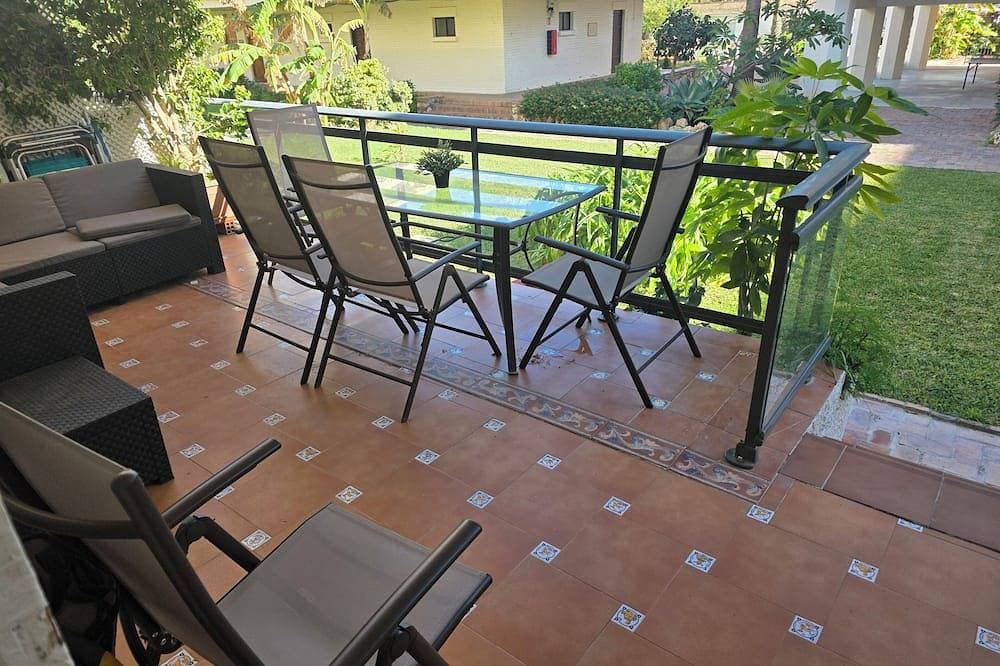 Neu !! 2 min Strand. WIFI 2 v.Chr 2 schlafzimmer 3 Pools. Große Terrasse, Garten 1
