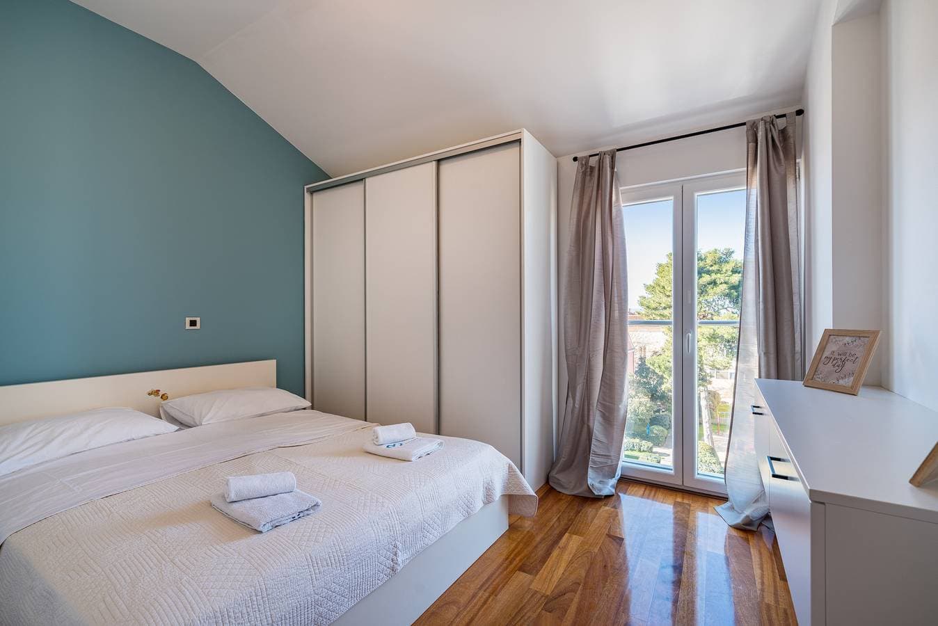 Foto 10 von 17: 2-Zimmer-Ferienwohnung mit Balkon und Meerblick Biograd na Moru, Biograd -a