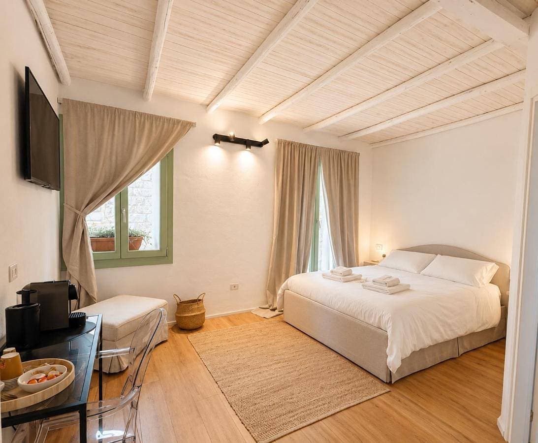 Foto 5 von 6: Double Room with Private Bathroom