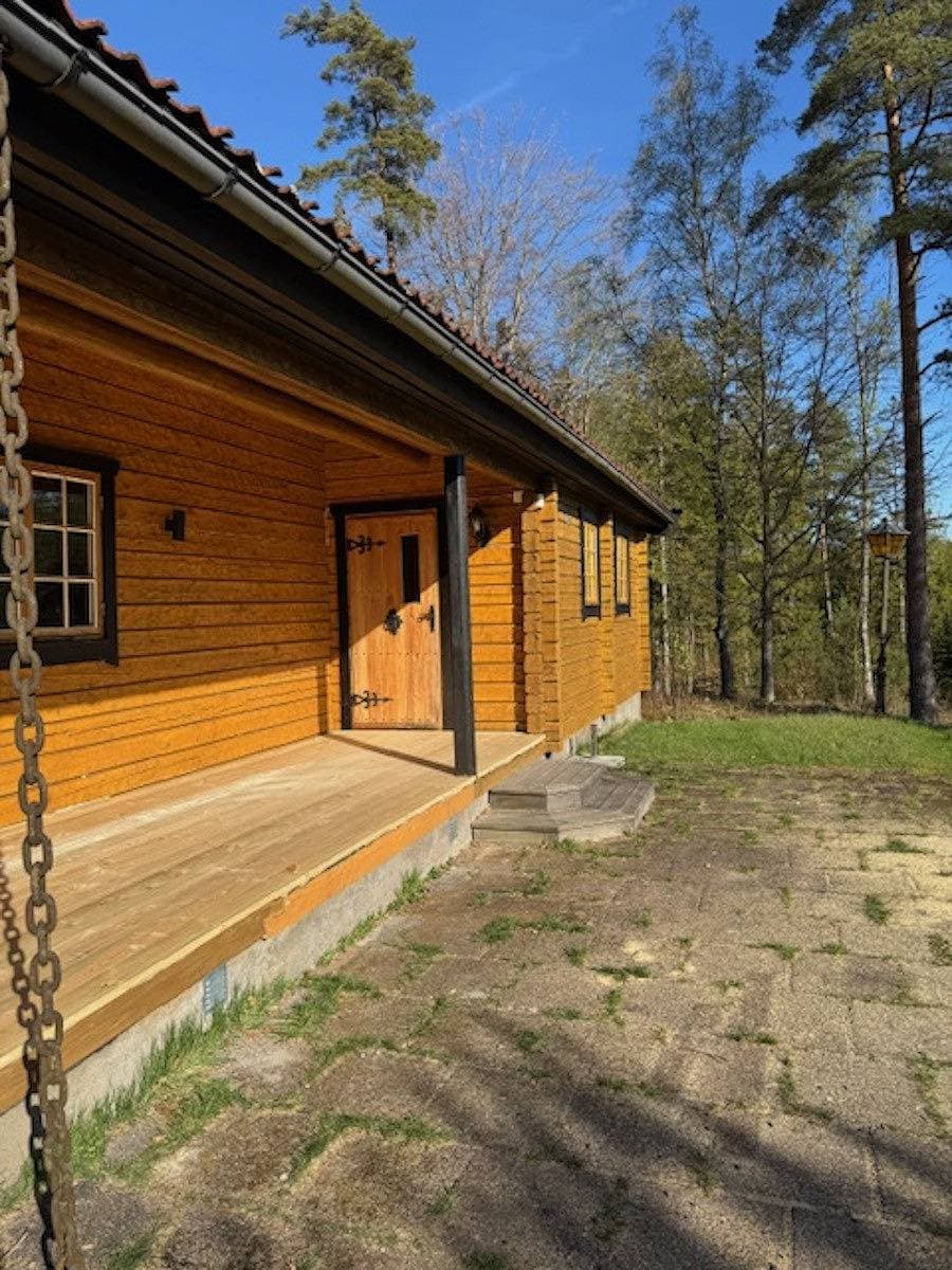 Foto 13 von 16: Schöne Ferienhaus-Blockhütte zwischen den See Bolmen und Unnen mit eigenem Boot