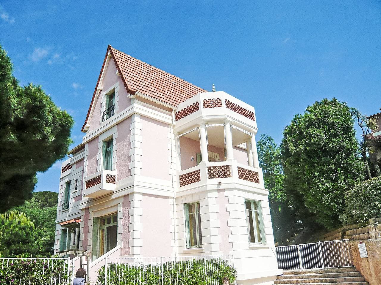 Schönes Appartementhaus Castel Haussmann 1