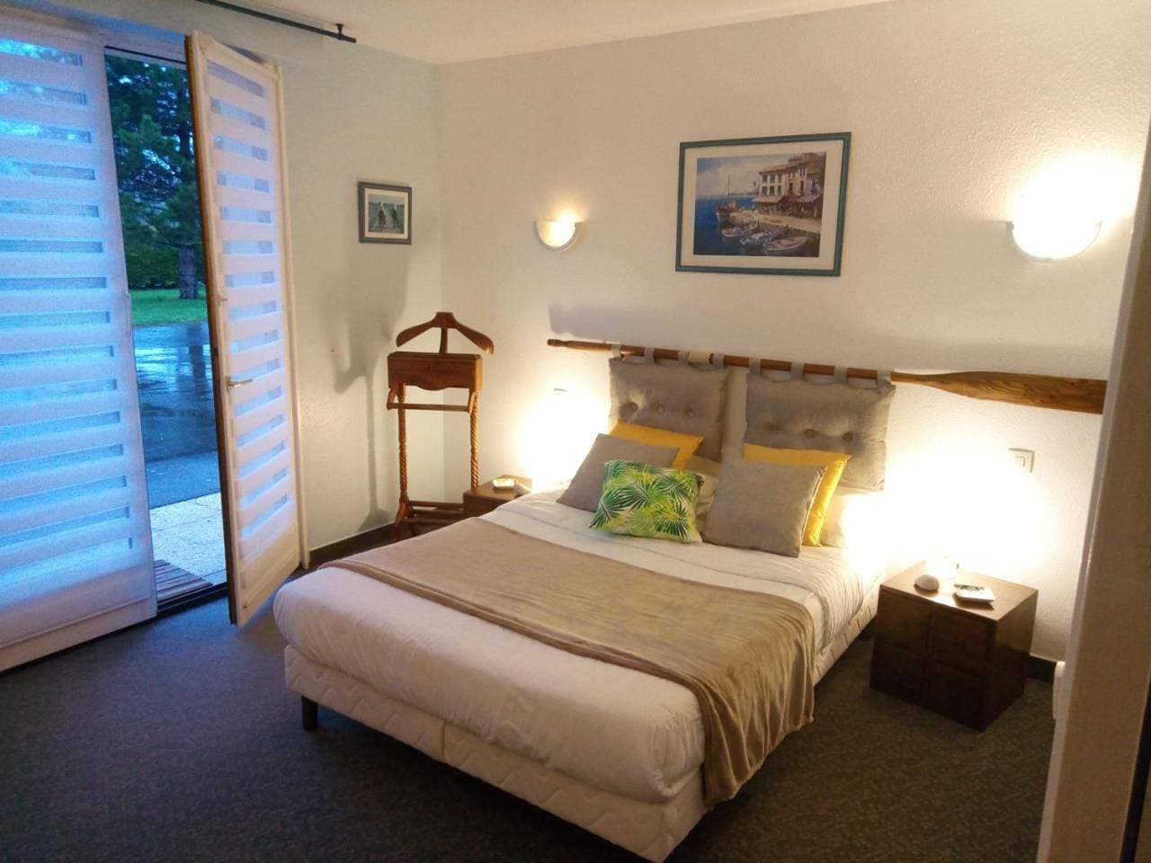 Foto 6 von 14: Double Room with Private Bathroom