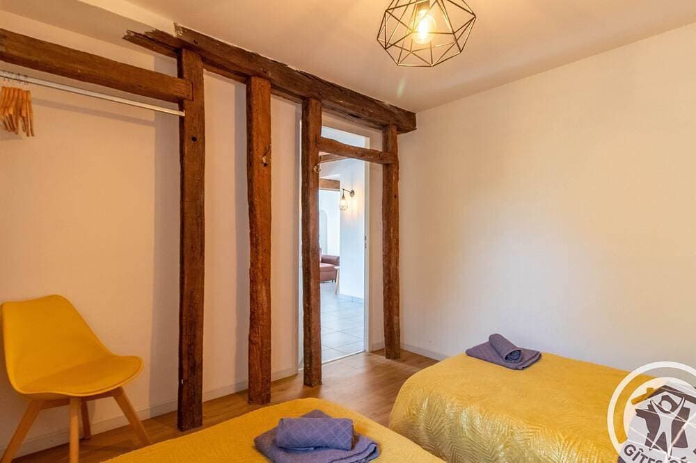 Foto 3 von 23: Charmante maison au bord de l'eau, près d'Angers, 2 chambres, confort moderne, idéal pour familles