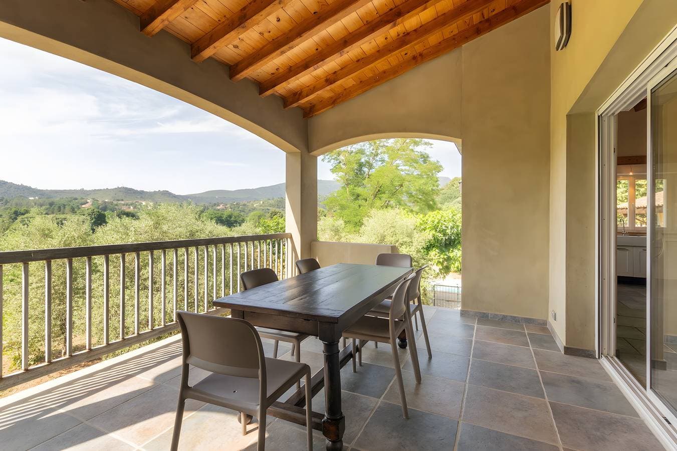 Foto 2 von 34: Villa "Le Serre Du Puech" mit Bergblick, Privatem Pool und WLAN