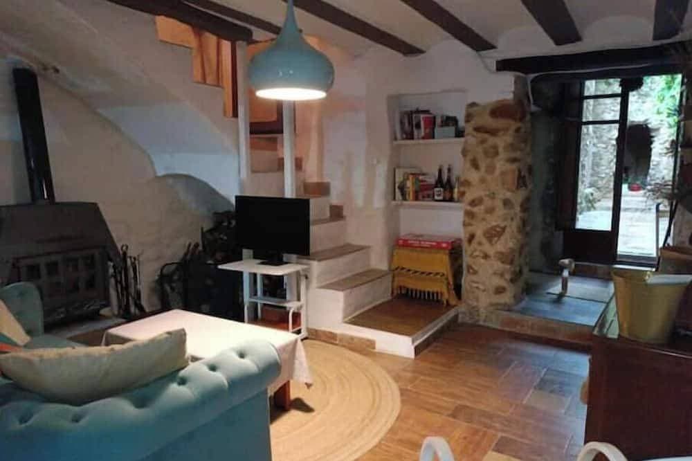 Foto 8 von 24: El Bosquet 1897. 2-Bedroom Vacation Rental. We are pet-friendly.
