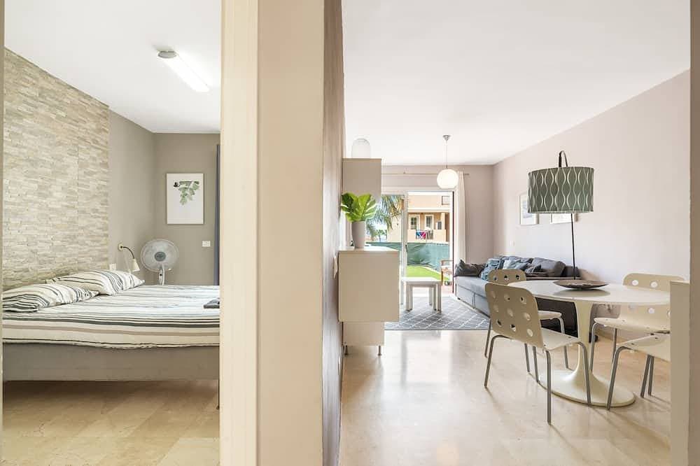 Foto 2 von 21: Nouveau. Bel Appartement Avec Jardin
