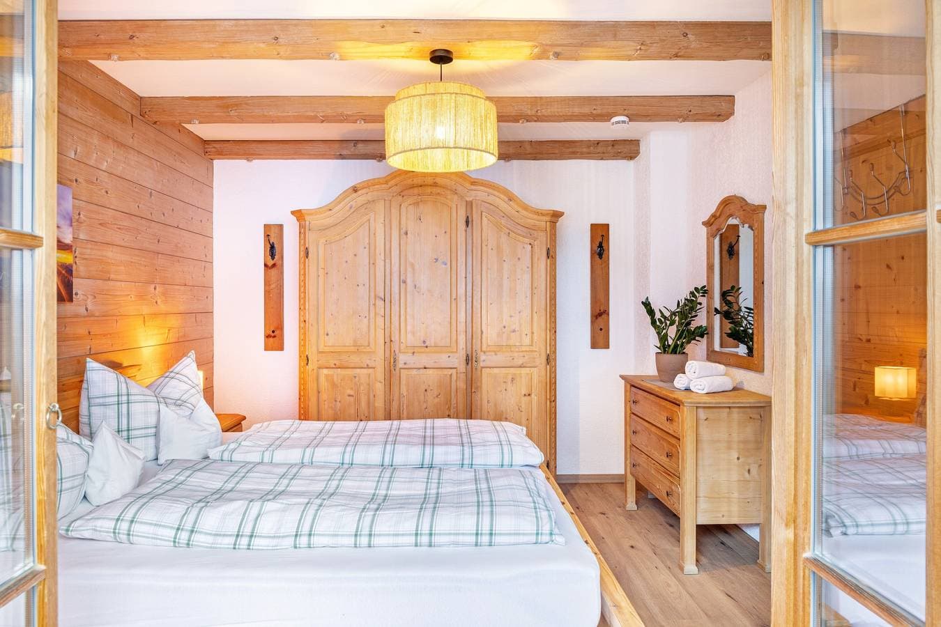 Foto 13 von 30: Ferienwohnung 'Höllental' mit Bergblick, Balkon und WLAN